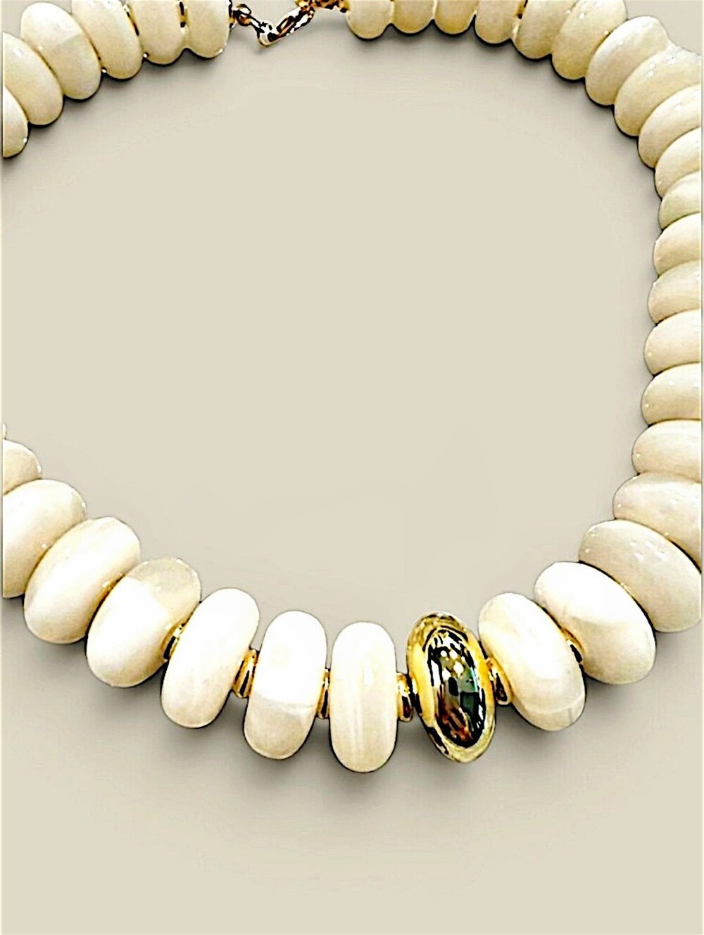 Chunky Creamy White Resin Choker Necklace W/Gold Bead & Spacers & Extender NWOT